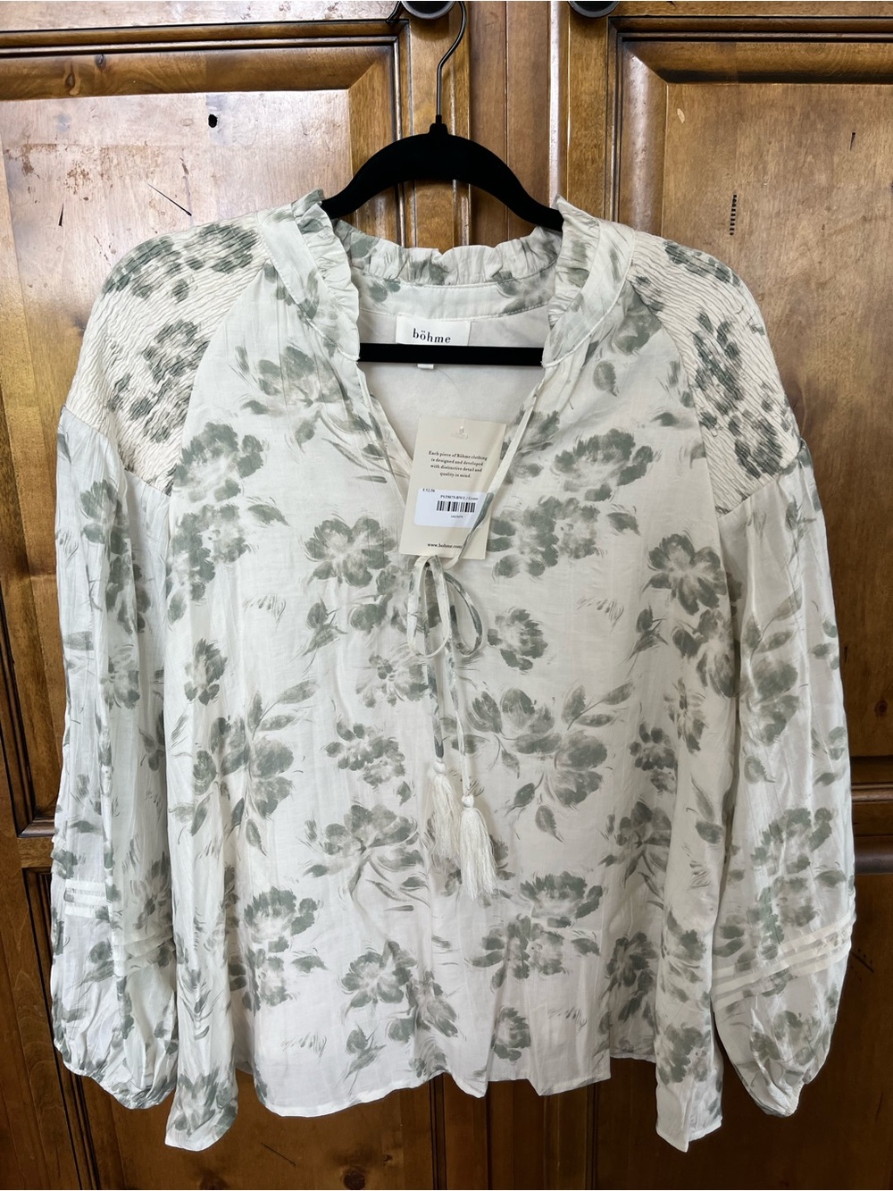 bohme Cream and Sage Floral Long Sleeve Blouse